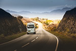 Rabbie's-bus-tour-scotland-bus-in-highlands