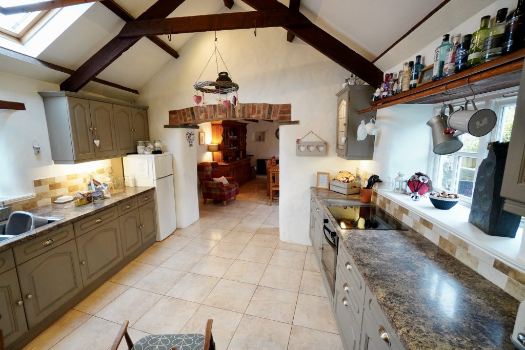 Beautifully appointed Old Dairy Cottage kitchen