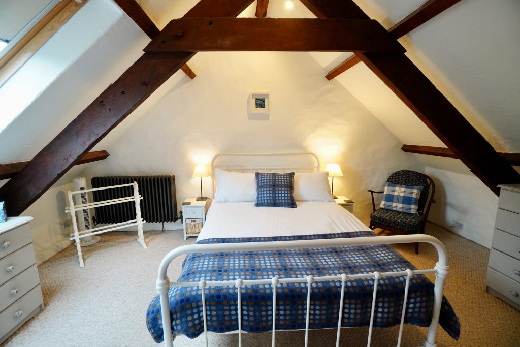 One-of-the-spacious-double-bedrooms-Old-Dairy-Cottage